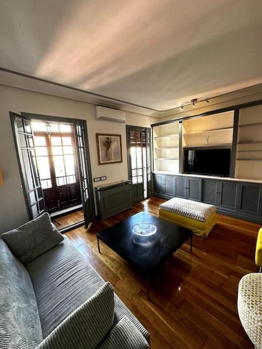 Appartamento Apartamento Con Parking En Centro De Madrid-Chamberi Esterno foto